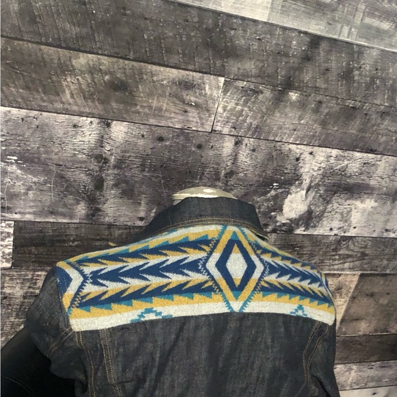 Pendleton Denim Jacket w/ Tribal Pattern Large - Picture 3 of 4